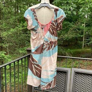 SoSik tan/blue/pink v-neck dress with elastic around top edges. sz. 1x